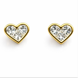 18 KT Yellow Gold Natural Diamond Wedding Wear Stud Earrings