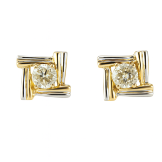 18 KT Gold Round Solitaire Diamond Earrings