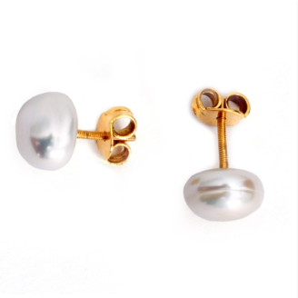 18 KT Gold Pearl Stud Earrings