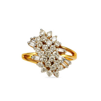 18 KT Gold Diamond Ring