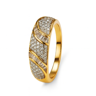 18 KT Gold Diamond Ring