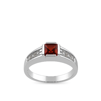 18 KT White Gold Square Cut Garnet Diamond Ring