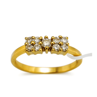 18 KT Yellow Gold Floral Diamond Ring