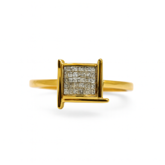 18 KT Gold Diamond Square Designer Ring