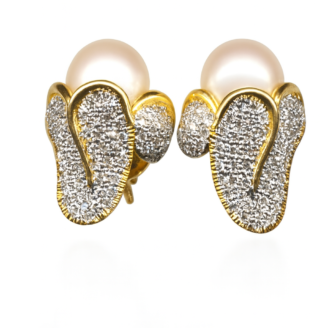 18 KT Gold Classic Pearl & Diamond Stud Earrings