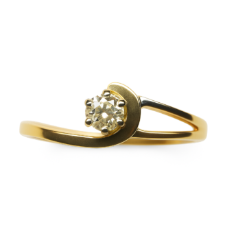 18 KT Yellow Gold Diamond Modern Solitaire Ring