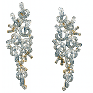 18 KT Gold Luxury Diamond Dangle Earrings